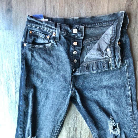 Levis Premium 501 Jeans Womens 28x27 Black Distressed Button Fly Modern BIG E - Picture 2 of 10